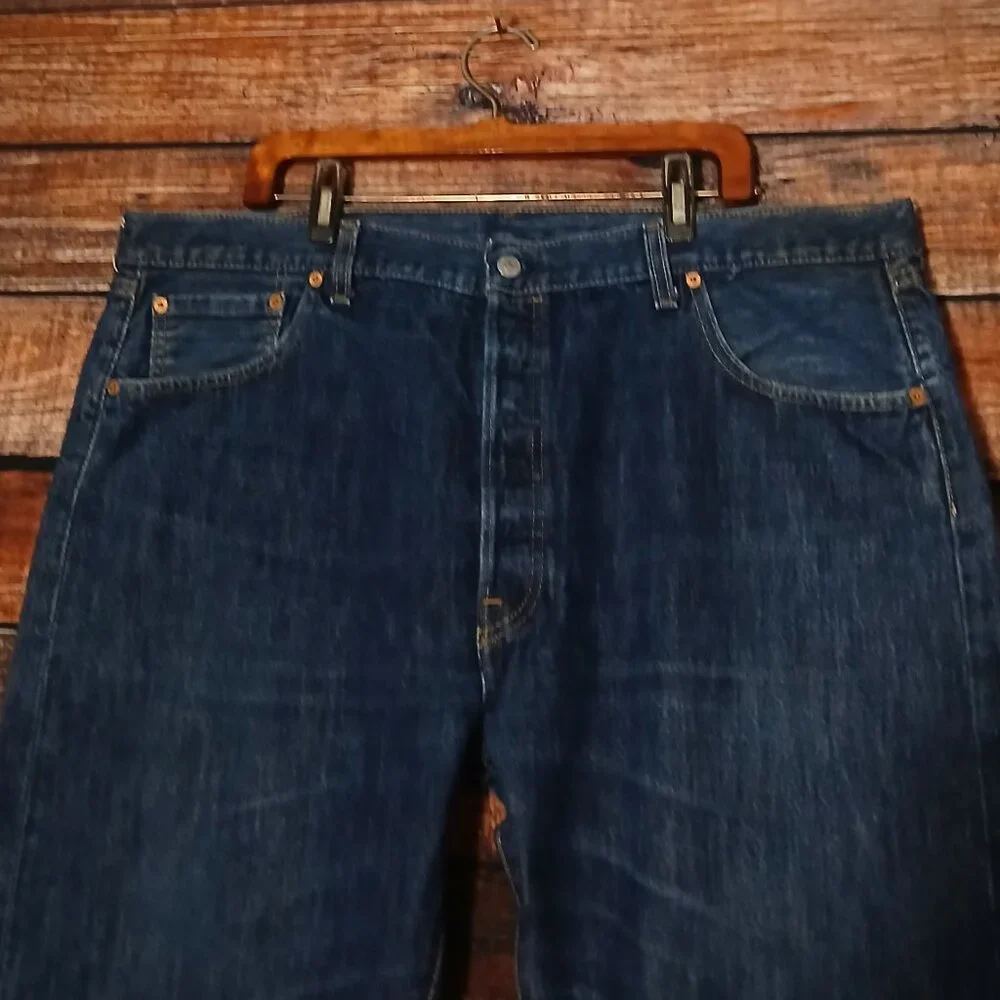 Levis 501 Jeans Mens 42X32 Original Button Fly Dark Wash Denim